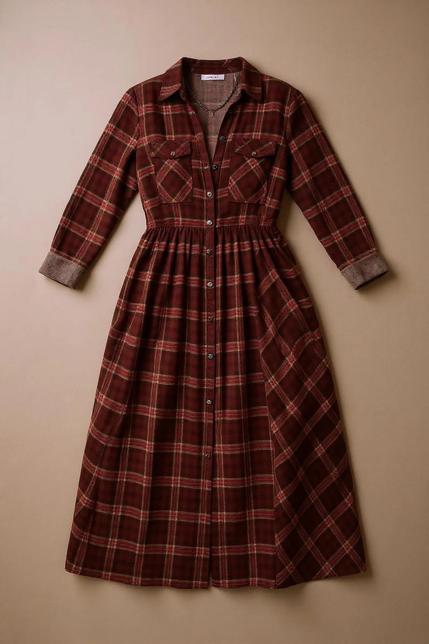 Celia Montiel | Vestido camisero largo a cuadros